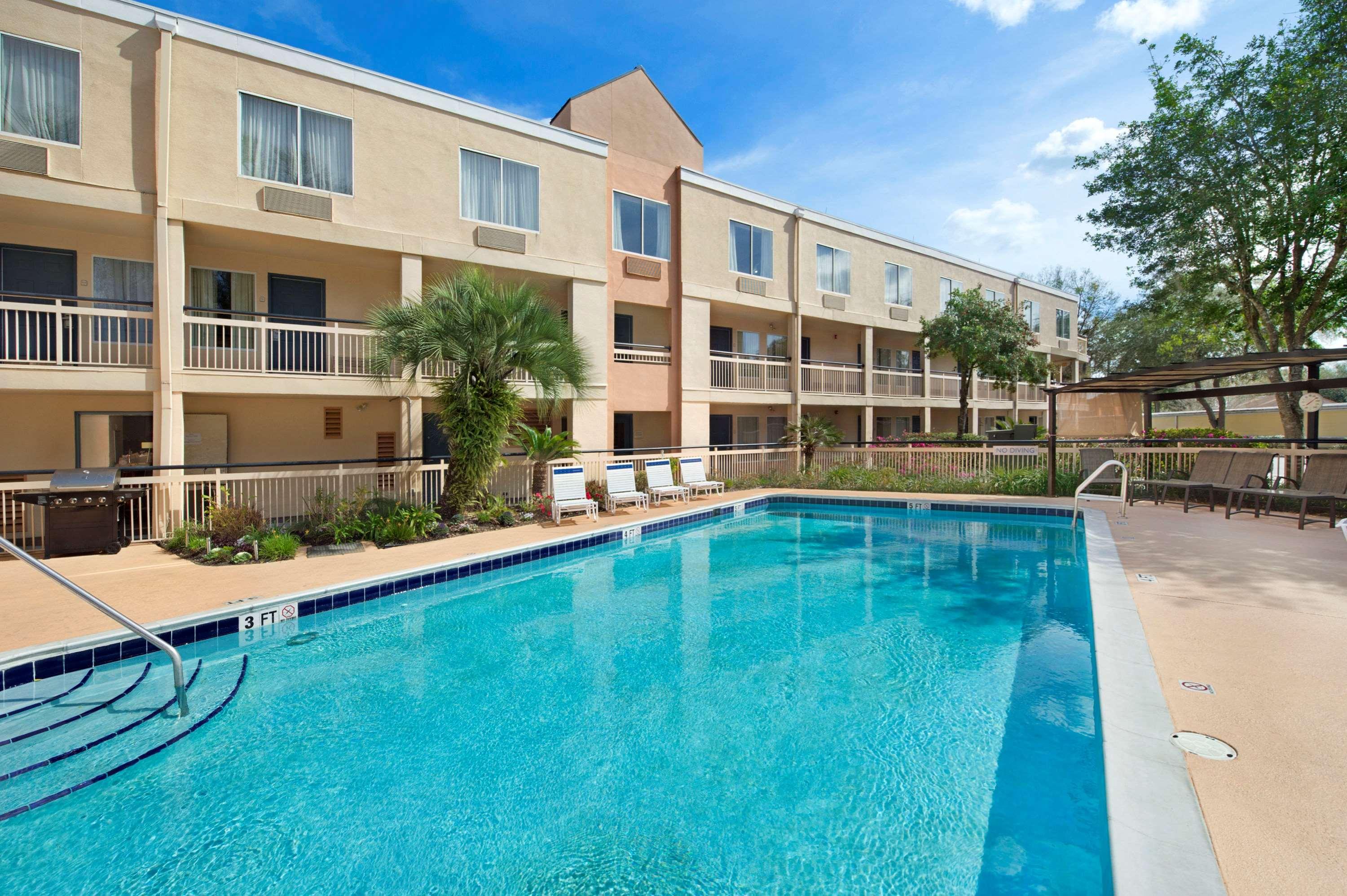 Baymont By Wyndham Gainesville I-75 Exterior photo